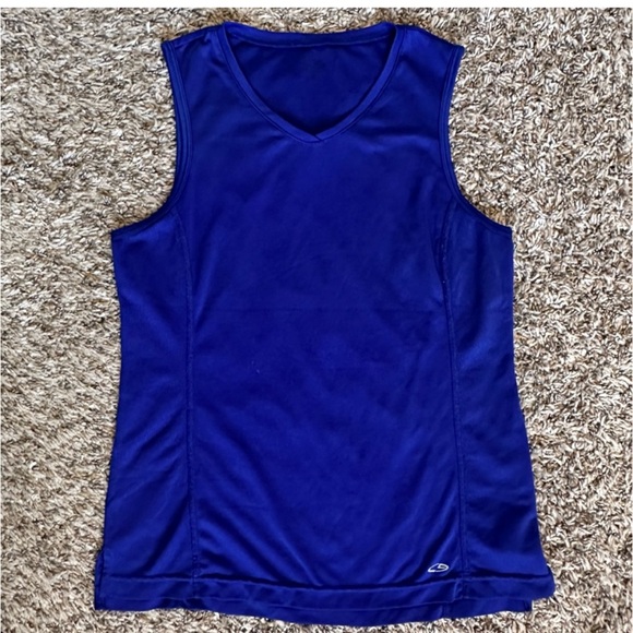 Athlete wear✨BUNDLE✨with jacket and shorts - Picture 14 of 16